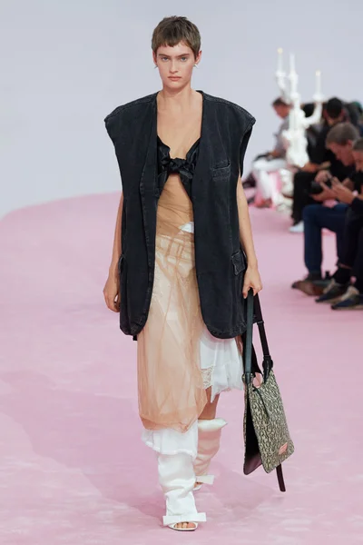 Look 20